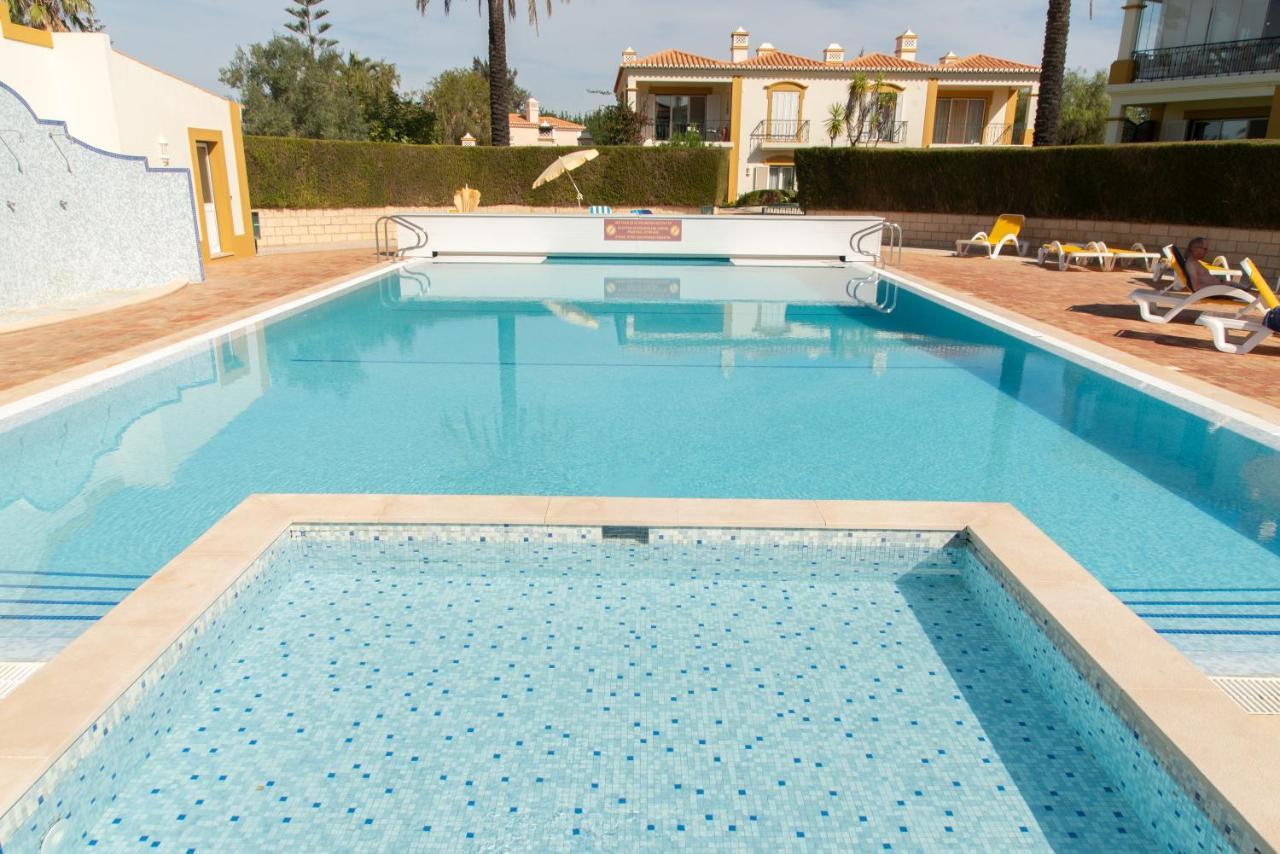 Carvoeiro, 2Br Pestana Gramacho Golf Apartment エストンバル エクステリア 写真